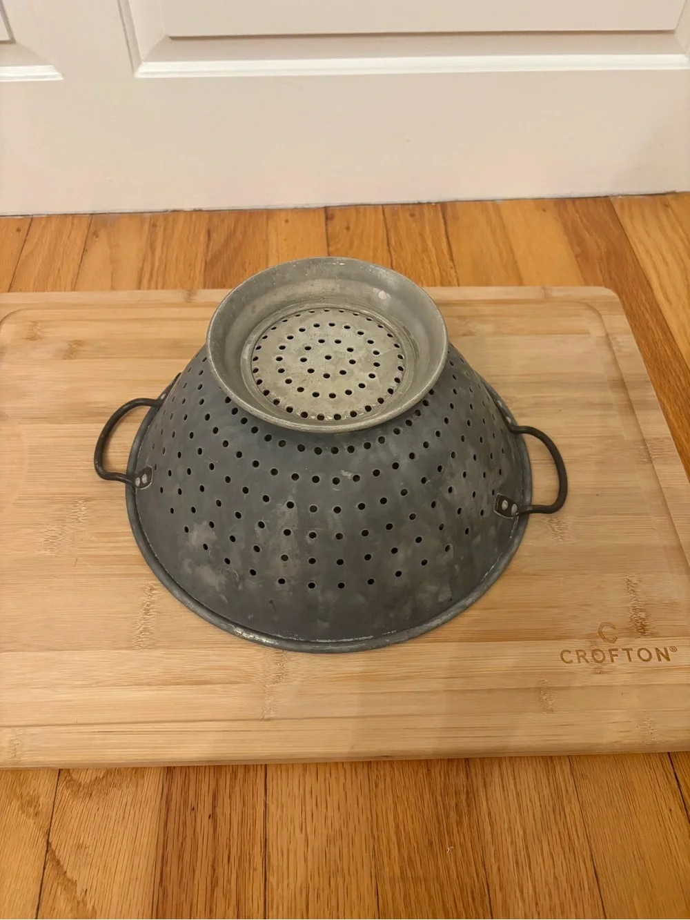 VTG MCM Aluminum Silver Rustic Farmhouse Pedestal Colander OS